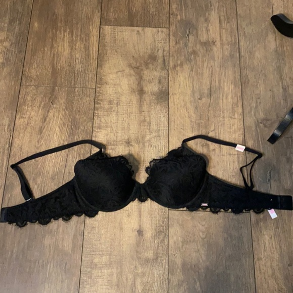 PINK Lightly Lined Lace Bra